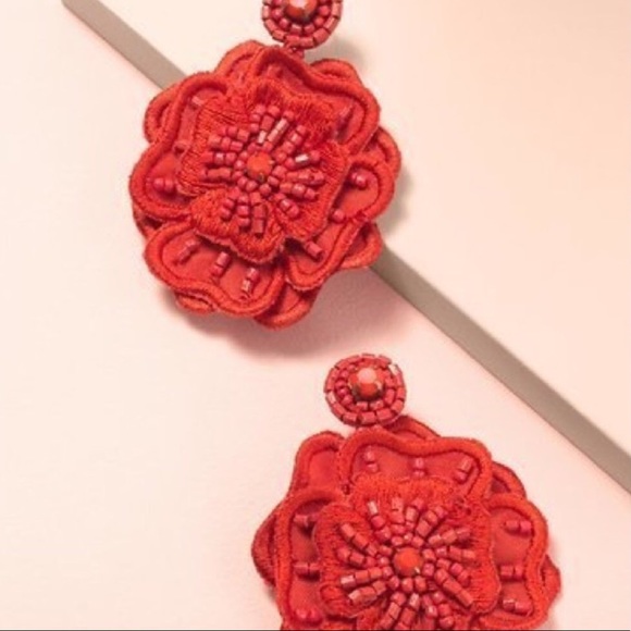 Stella & Dot | Retired Coral Red Hand-beaded Ella Grace Earrings - Picture 2 of 7